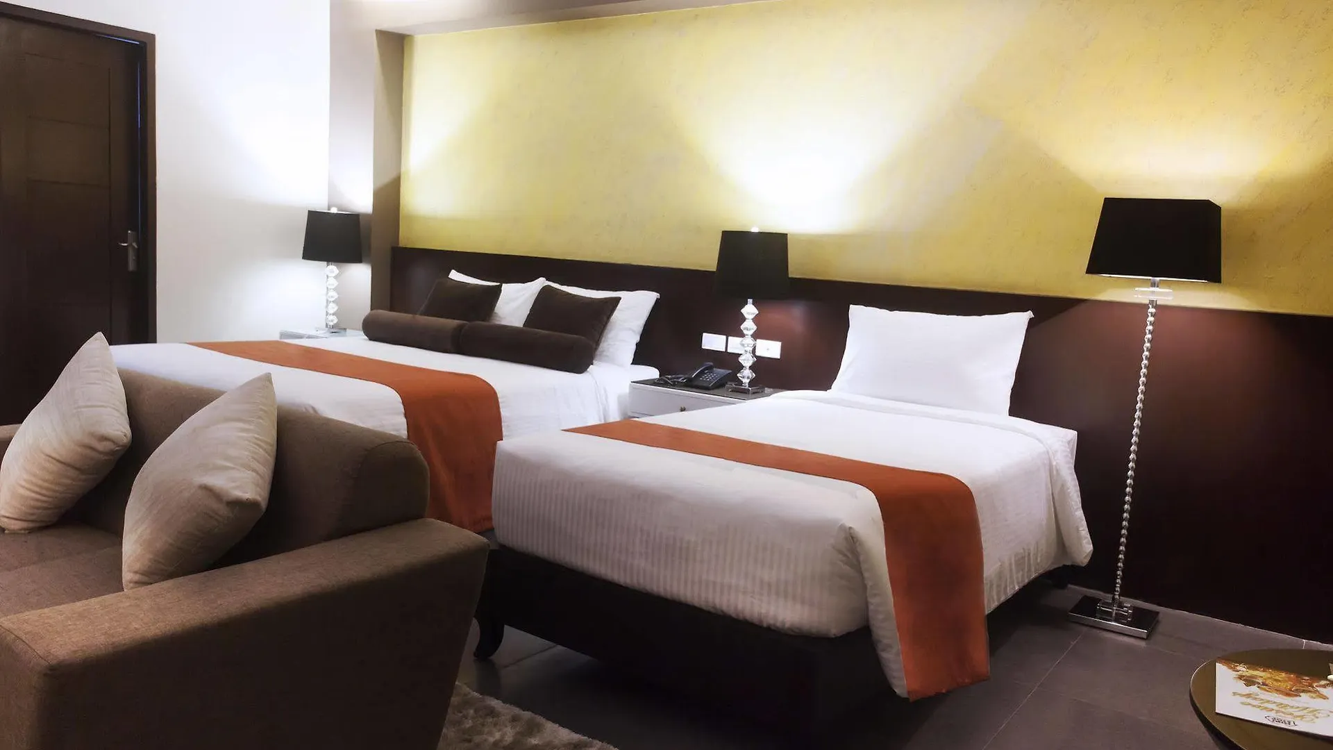 Grace Crown Hotel Анхелес 3*,